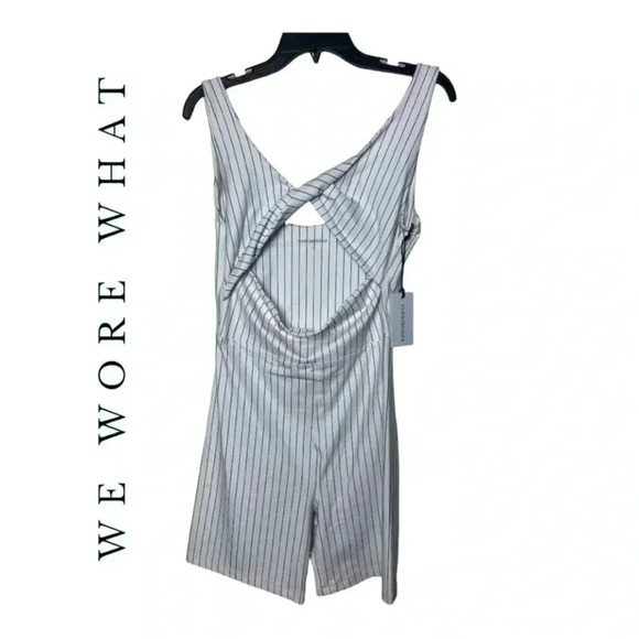 1622. WE WORE WHAT TWIST CUTOUT BODYSUIT ROMPER WHITE/BLACK COLOR‎ STRIPES SZ LG - Picture 1 of 9